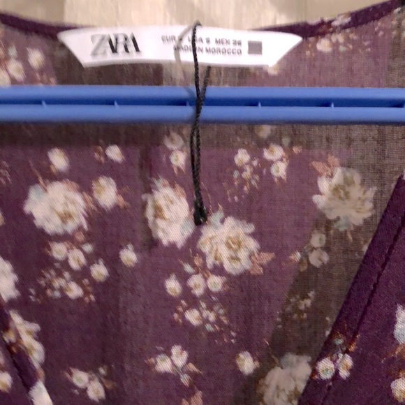 ZARA Floral Dress. - Picture 2 of 3